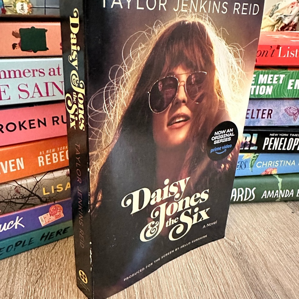 Daisy Jones & The Six Book